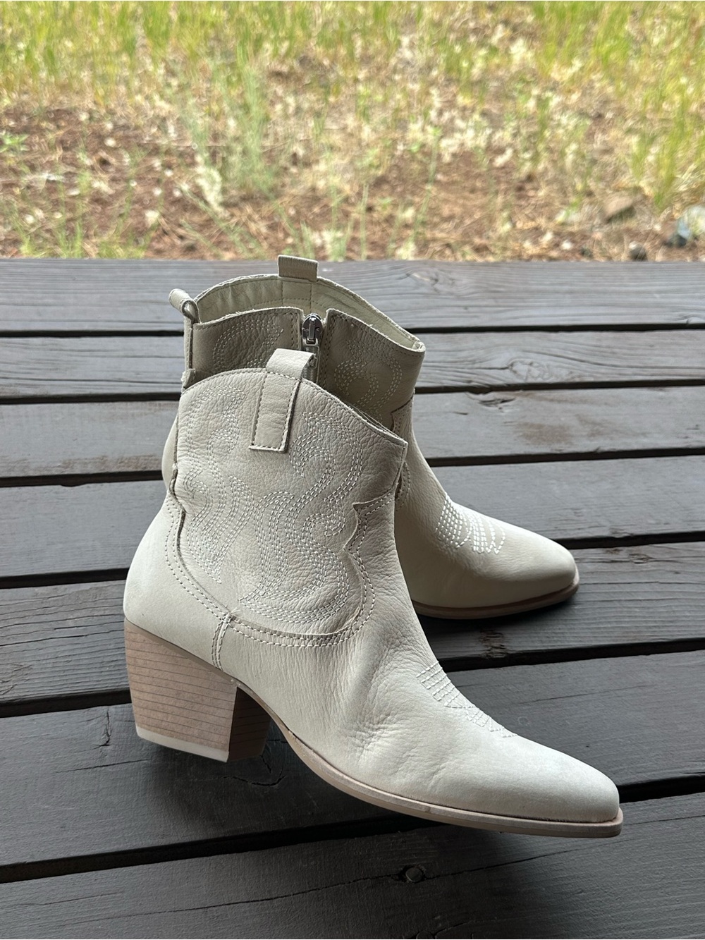 Dolce Vita Shania Western Boot in Ivory Nubuck New! - Picture 11 of 13